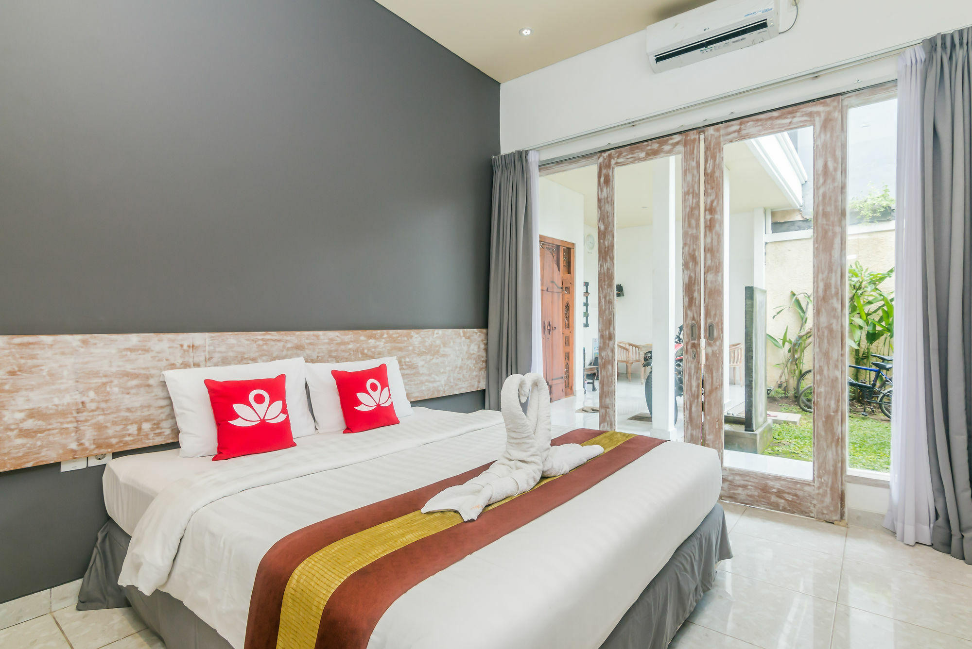 Zen Rooms Denpasar Mertasari Exterior foto